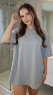 Grey Oversized T-Shirt Look
