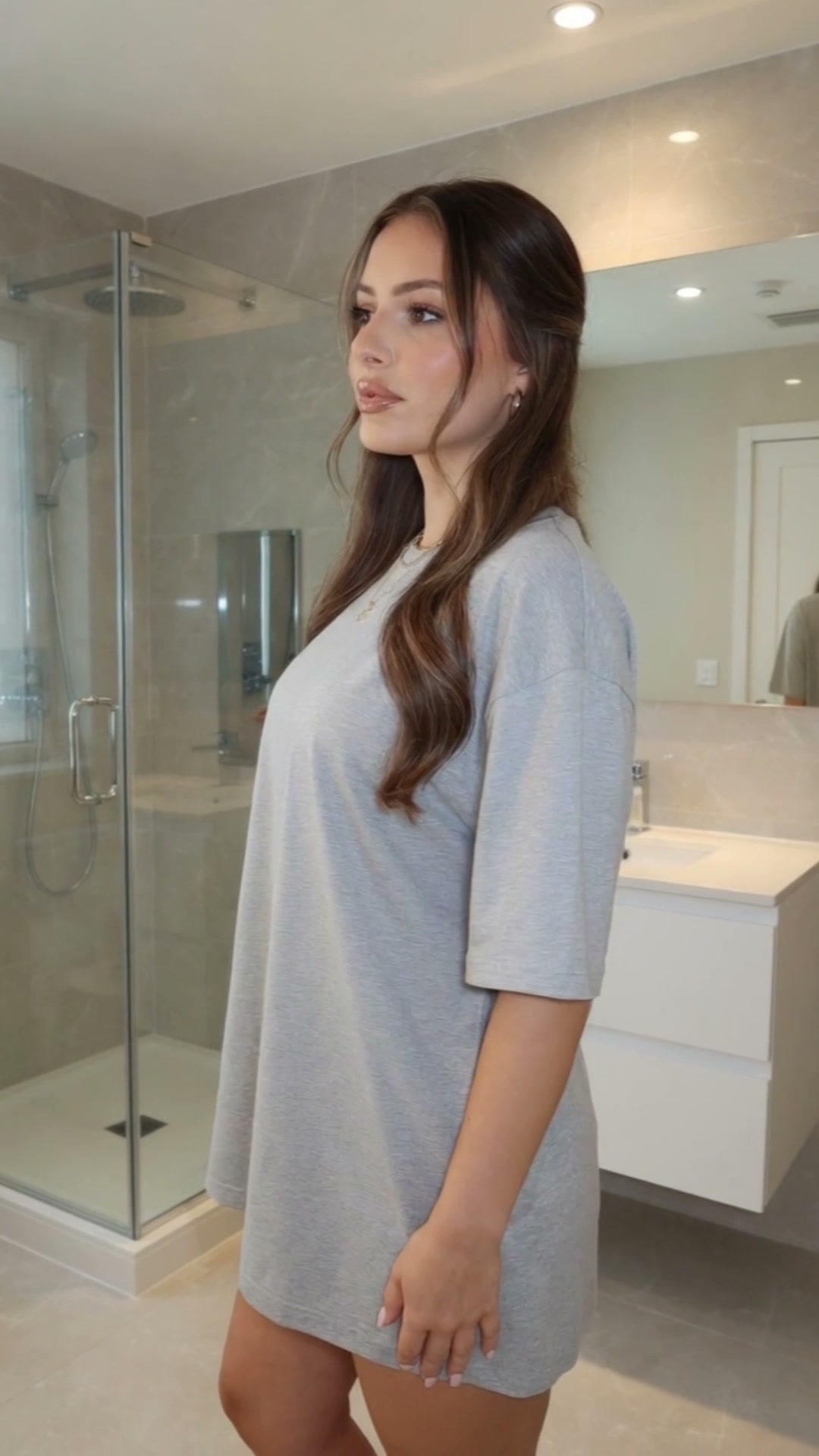 Grey Casual T-Shirt Dress Look gallery still frame 7